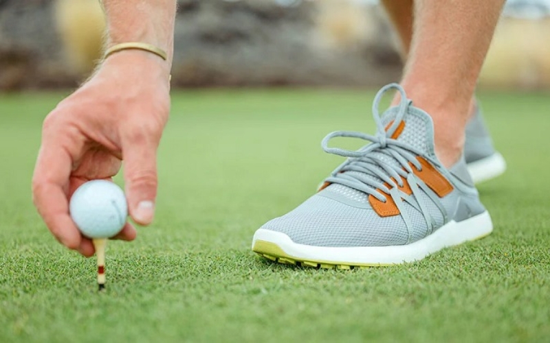 Chọn giày golf có kích cỡ phù hợp