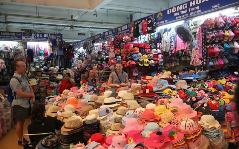 nhập hàng từ các chợ đầu mối ở Việt Nam